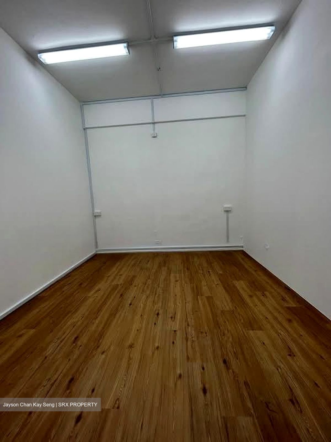Jurong Gateway Road (D22), Office #577738421